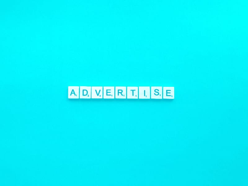 谷歌广告与脸书广告