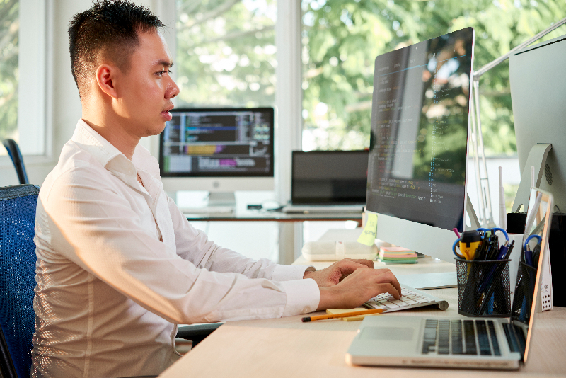 comment analyser et faire pivoter les fichiers journaux de référencement