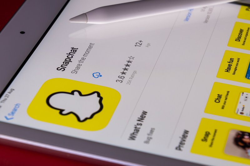 snapchat-app-shown-on-a-tablet-in-the-app-store