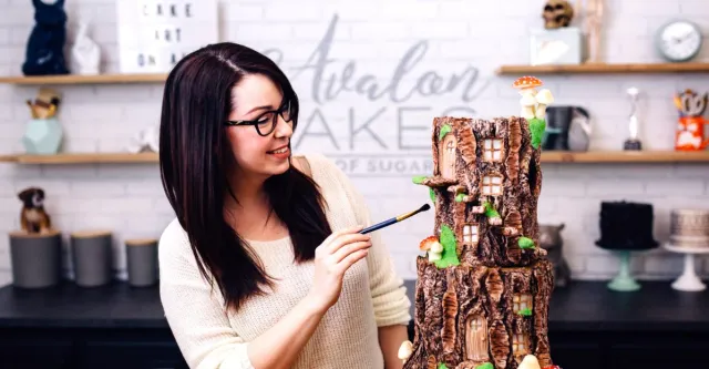 이미 알고 있는 것을 사용하여 온라인으로 월 $10,000를 버는 입증된 방법 10가지 - 아발론 케이크 학교