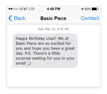 Le graphique montre un SMS d'anniversaire