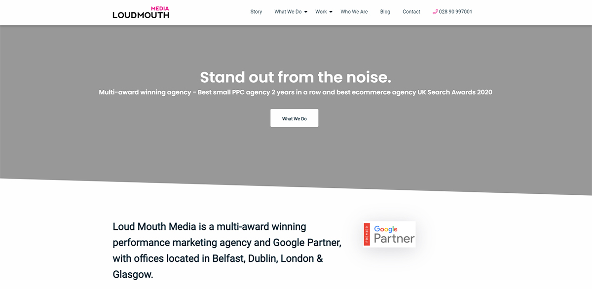 وسائل الإعلام بصوت عال الفم