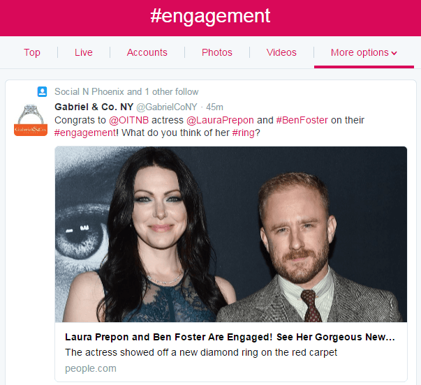 Twitterでのハッシュタグ検索を示すスクリーンショット