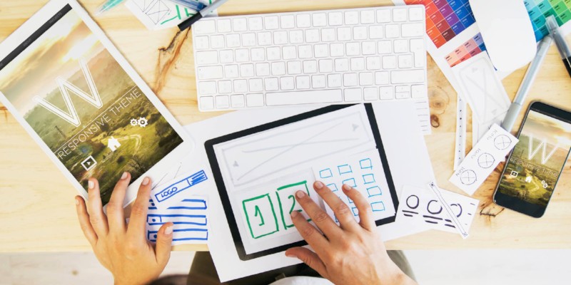 Tastatur und Skizzen