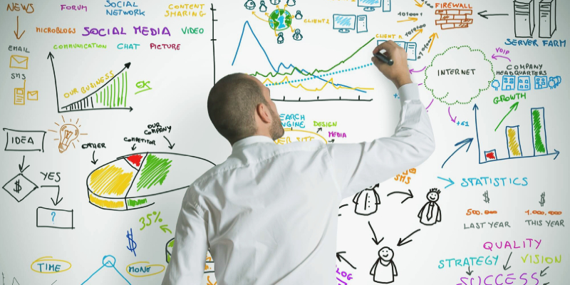 칠판에 쓰는 남자