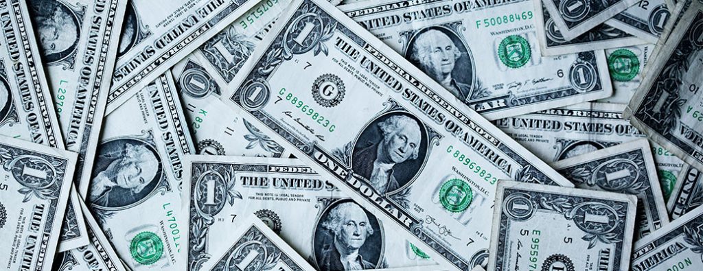 rastgele bir yığında bir dolarlık banknotlar