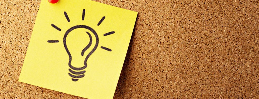 付箋紙に描かれた電球