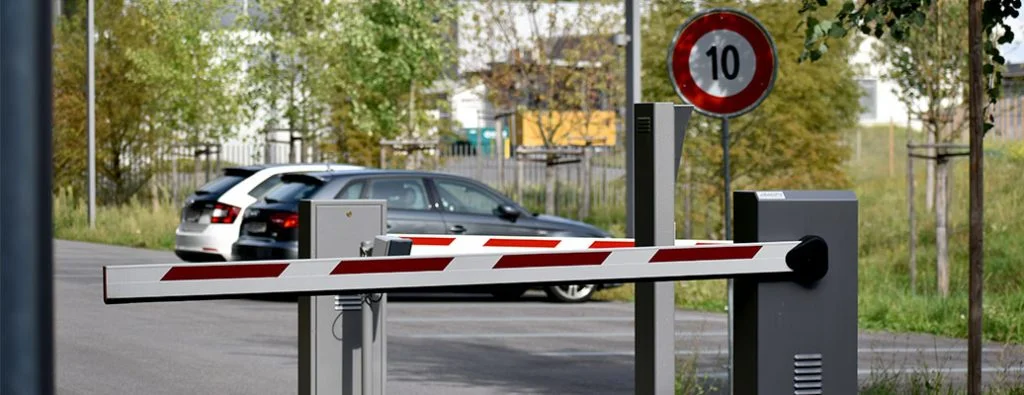 駐車場ゲートリゾートアクセス