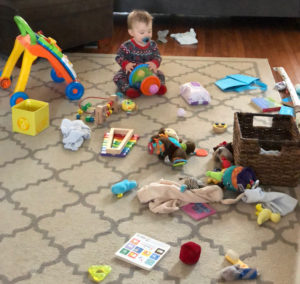 ruang tamu berantakan