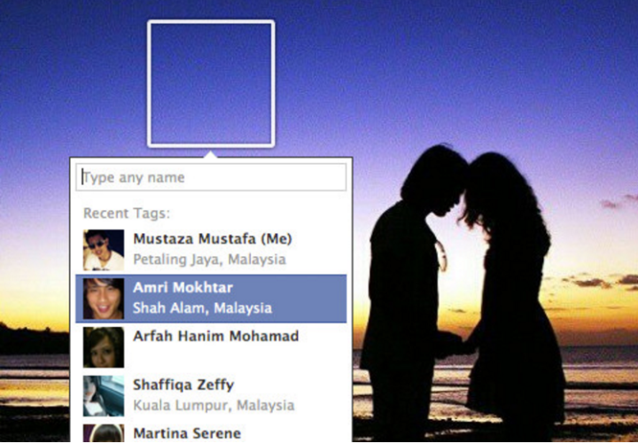 在 Facebook 粉丝专页上标记