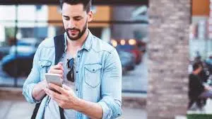 走路和发短信的人