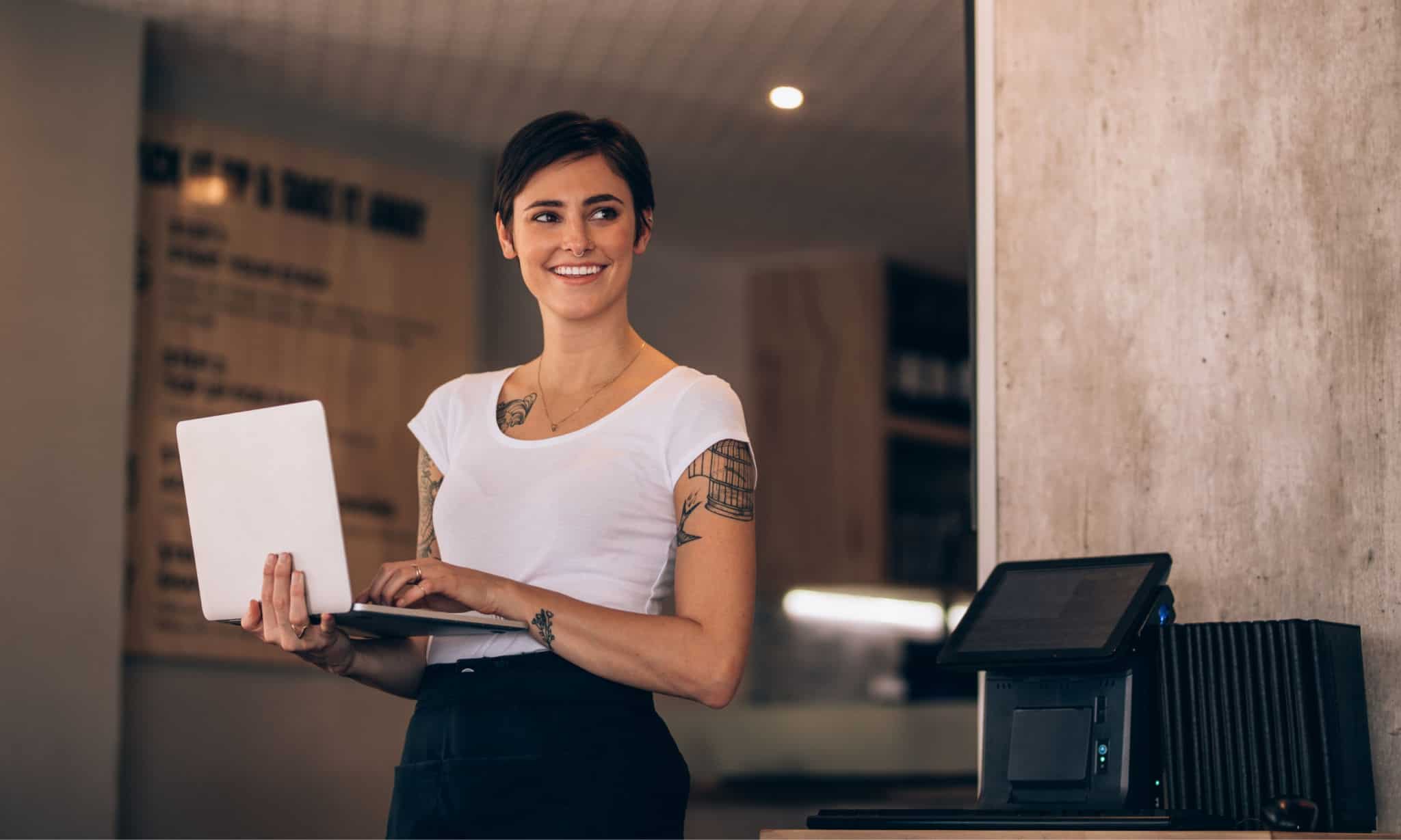 pusat tamu meja terbuka