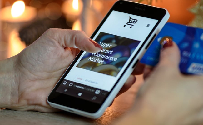 Mopinion: Wskazówki dotyczące doświadczenia użytkownika, które sprawią, że Twoi klienci będą zadowoleni w okresie świątecznym - Zakupy online