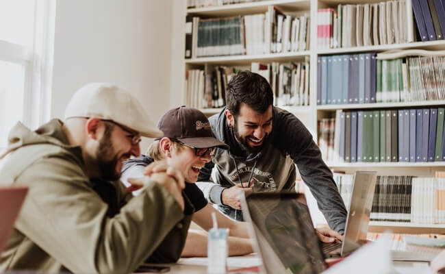 Mopinion: hacer que los comentarios de los clientes sean significativos: una entrevista con nuestros fundadores - Social