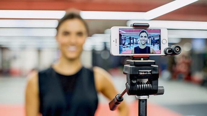 Webサイトのマルチメディアコンテンツを作成する