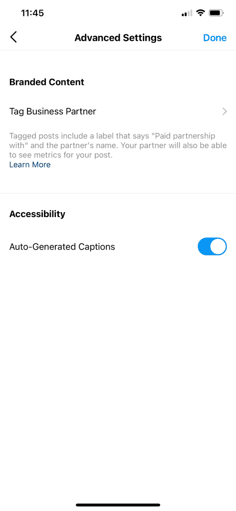 สกรีนช็อตของการตั้งค่าขั้นสูง IGTV ที่แสดงว่าคำบรรยายอัตโนมัติเปิดอยู่