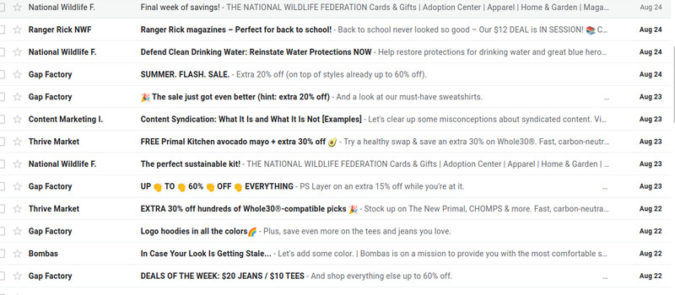 一个例子,说明 Gap Factory 的短标题如何比其他标题更突出