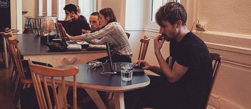 10 Manfaat Teratas Kerja Jarak Jauh untuk Bisnis di 2022