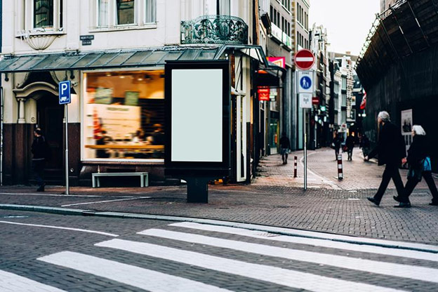 panou de semnalizare stradală