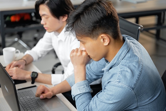 대부분의 웹 개발 프로젝트에서 Laravel을 선호하는 이유
