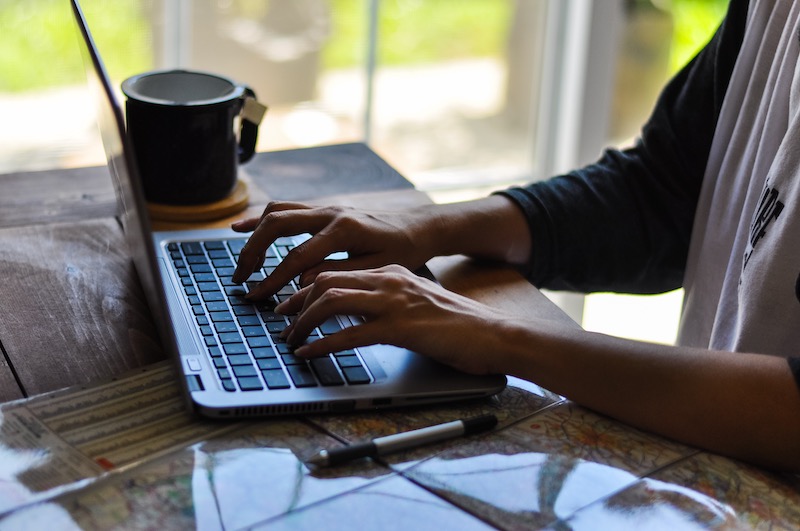 głos aktywny vs głos pasywny