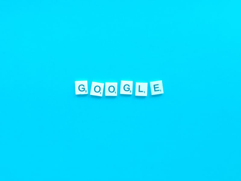 عرض تقارير إحالة الإعلانات