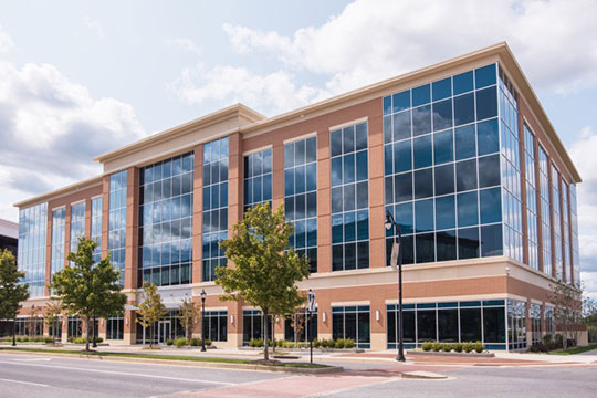 Solar-Plant-Panel-Energi-Bisnis-Perusahaan-Bangunan