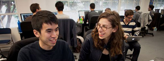 プログラマー-開発者-人々-チーム-オフィス