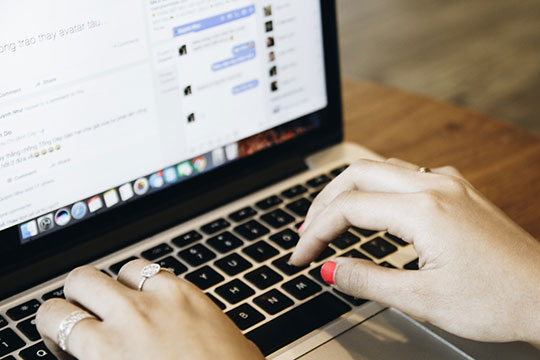 laptop-apple-tehnologie-mac-software-aplicație