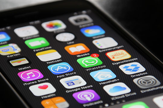 whatsapp-ios-iphone-schermo-app-smartphone