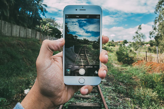 iphone-mobile-photography-smartphone-photo-camera-Instagram-Content-Apps
