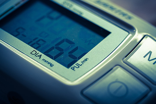 pressão arterial-monitor-coração-frequência de pulso-cuidados de saúde