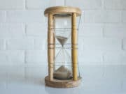 tempo-attesa-orologio-avviso-pazienza-ora di lavoro