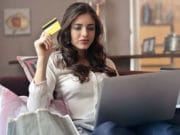 acquisto-ecommerce-card-cliente-shopping-online-pagamento-acquisto