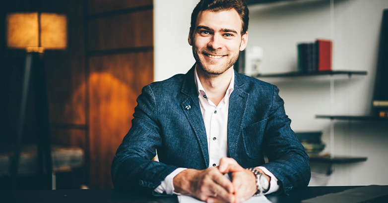 Corong Pemasaran B2B - Minat