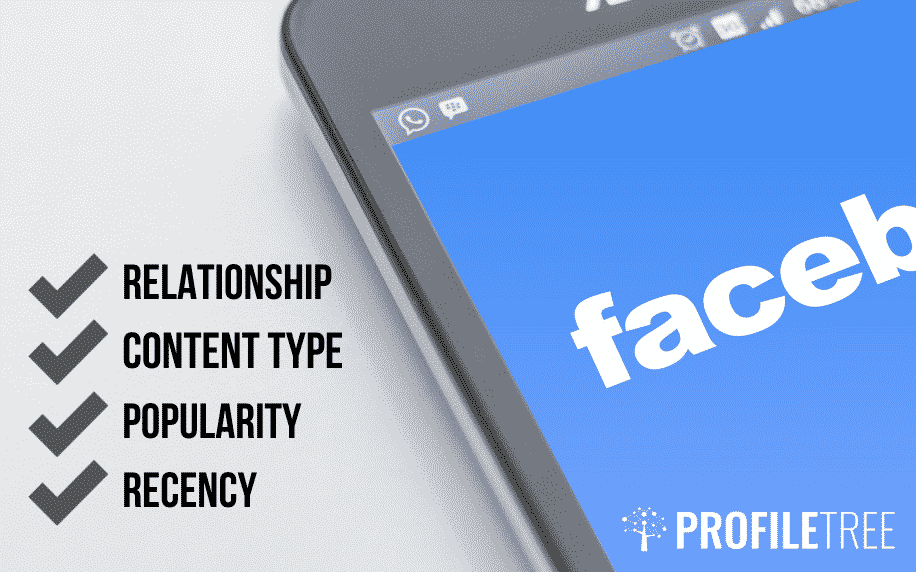 พื้นหลังสีขาวกับโทรศัพท์ที่แสดงแอพ facebook เปิดอยู่