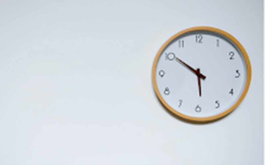 часы отсчитывают результаты