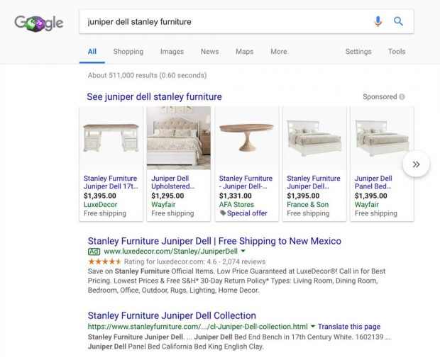 Um exemplo de como o sitelink só aparece para pesquisas de marca
