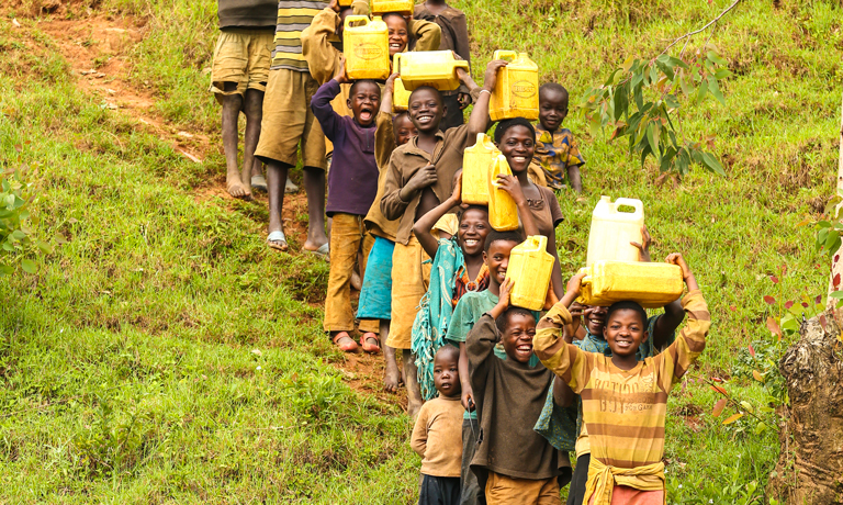 sânge: apă apă organizații