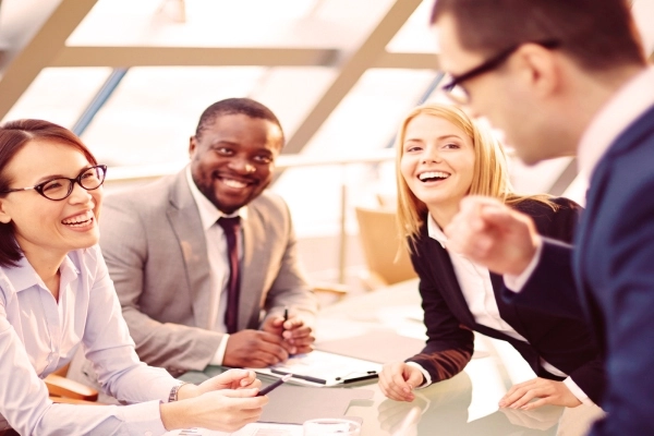 직접적인 의사 소통으로 루브릭 및 프로젝트 프로세스를 명확하게 전달할 수 있음 Business Communications for Insourcing