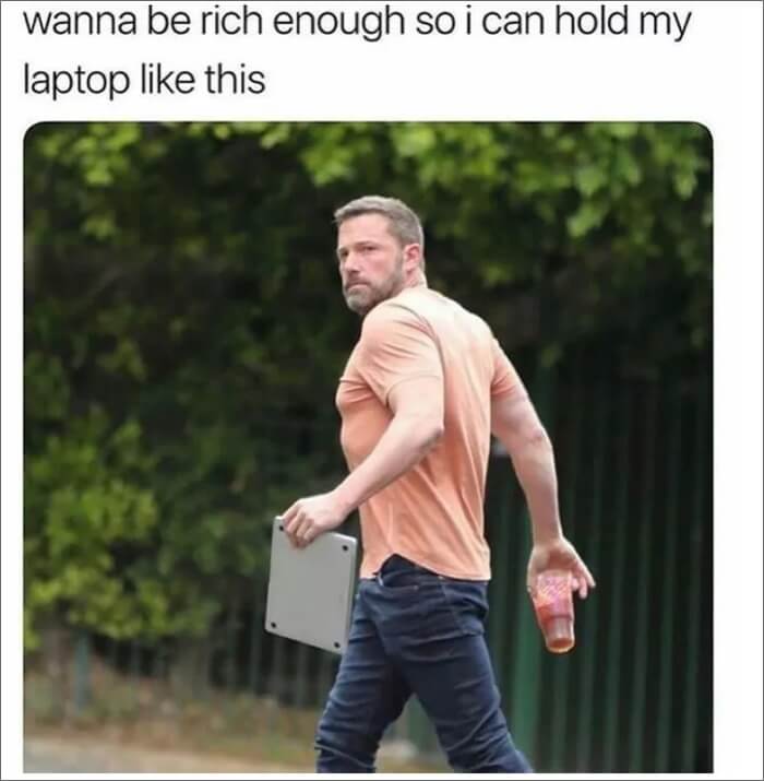 assez riche pour transporter un ordinateur portable comme celui-ci