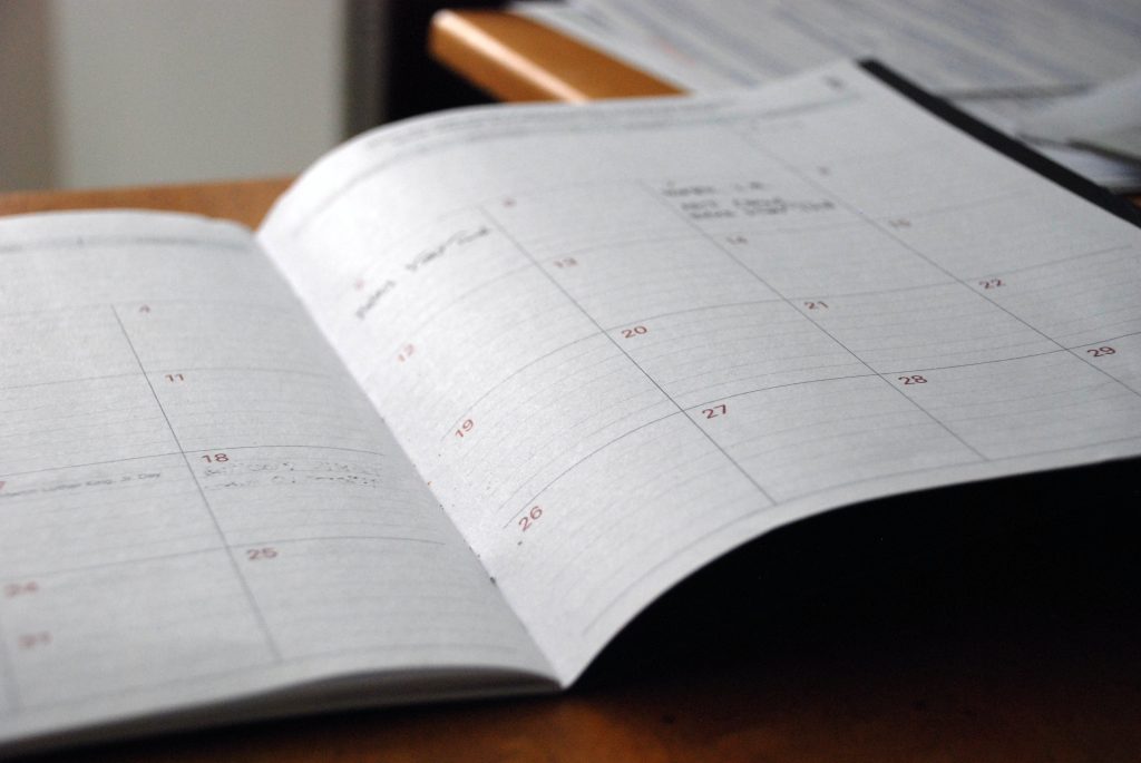Gros plan sur un open planner - Comment construire un calendrier éditorial pour le marketing de contenu - Blog COPify