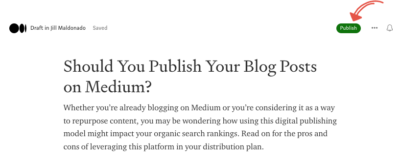 Mediumインターフェイスの公開ボタンを示すスクリーンショット。