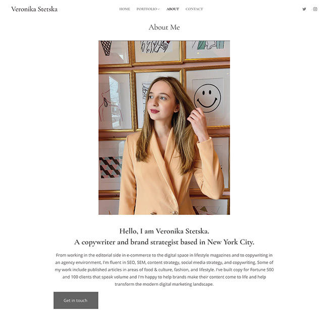 صفحة "نبذة عني" للمؤلفة Veronika Stretska Copywriter Veronika Stretska’s About Me Page
