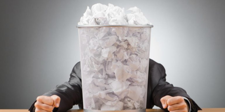 Reducción del desperdicio de papel con la aplicación de gestión de impresión