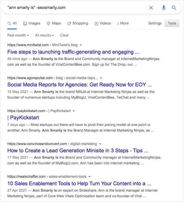 Operador de búsqueda de menciones de competidores