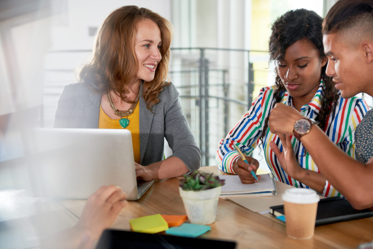 Mengalihdayakan Media Sosial