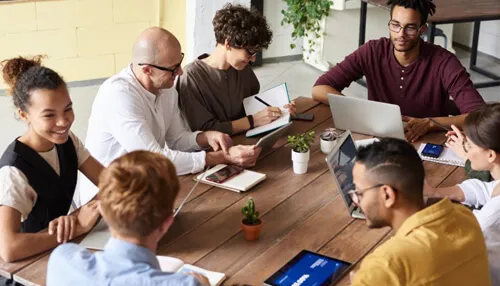 Employee tracking and scheduling apps Modern Workplace