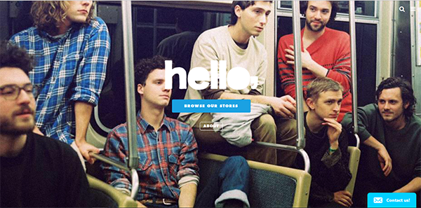 Esempio di logo centrato Hellomerch