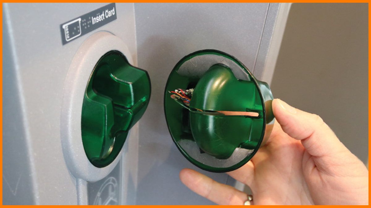 スキミング詐欺